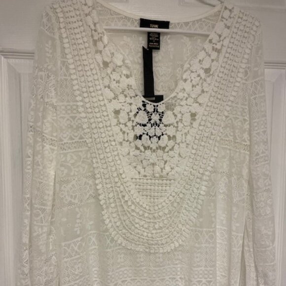 RAIN Lace Top - Picture 1 of 2